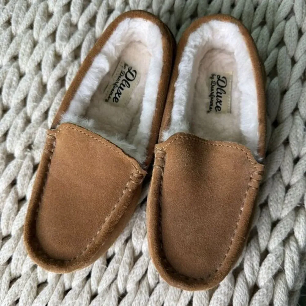 Duxe by Dearfoams Kids Tan Suede Moccasin Slippers Cozy Shearling‎ Lined Size 13